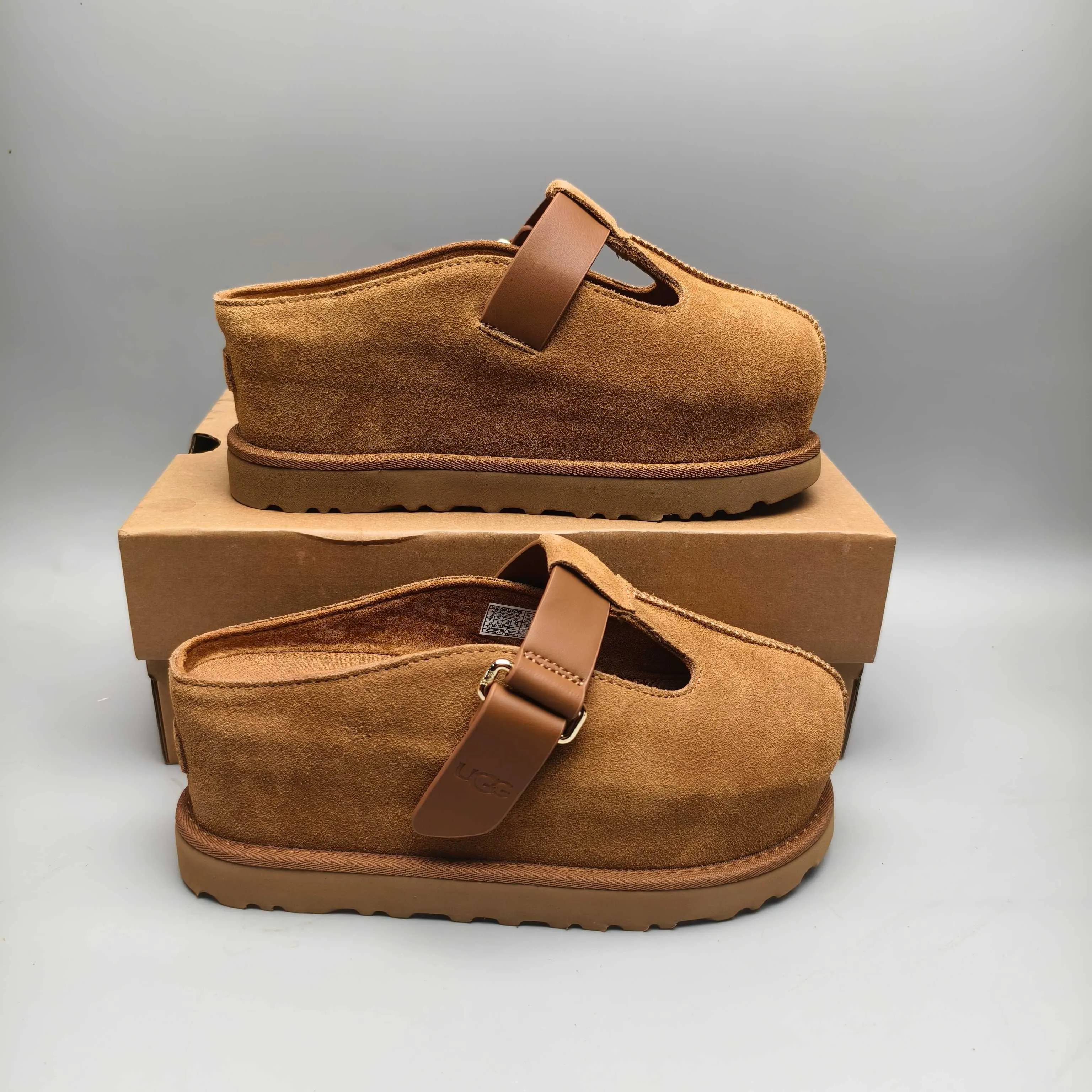💰500 UGG sheepskin all-in-one snow boots 7550 spring and summer thick-soled casual style color: maroon sand black leather code number: 35-41?